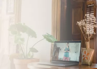 Úžasná dubnová nabídka pro on-line studio jógy
